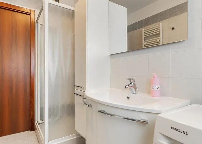 Guesthost - Comfortable & Bright Mestre Apartamento Zelo